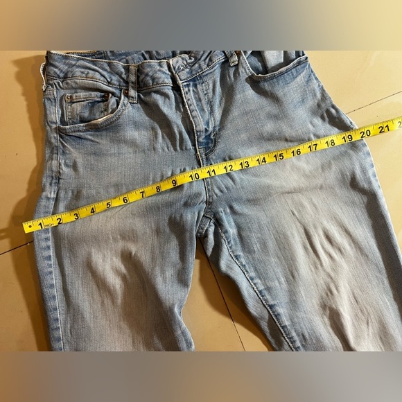 Aeropostale  Women Skinny Crop Distressed Light Vintage jeans Size 14 prewashed - Picture 14 of 16
